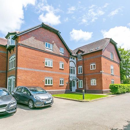 Large Apartment With Parking Guildford Esterno foto